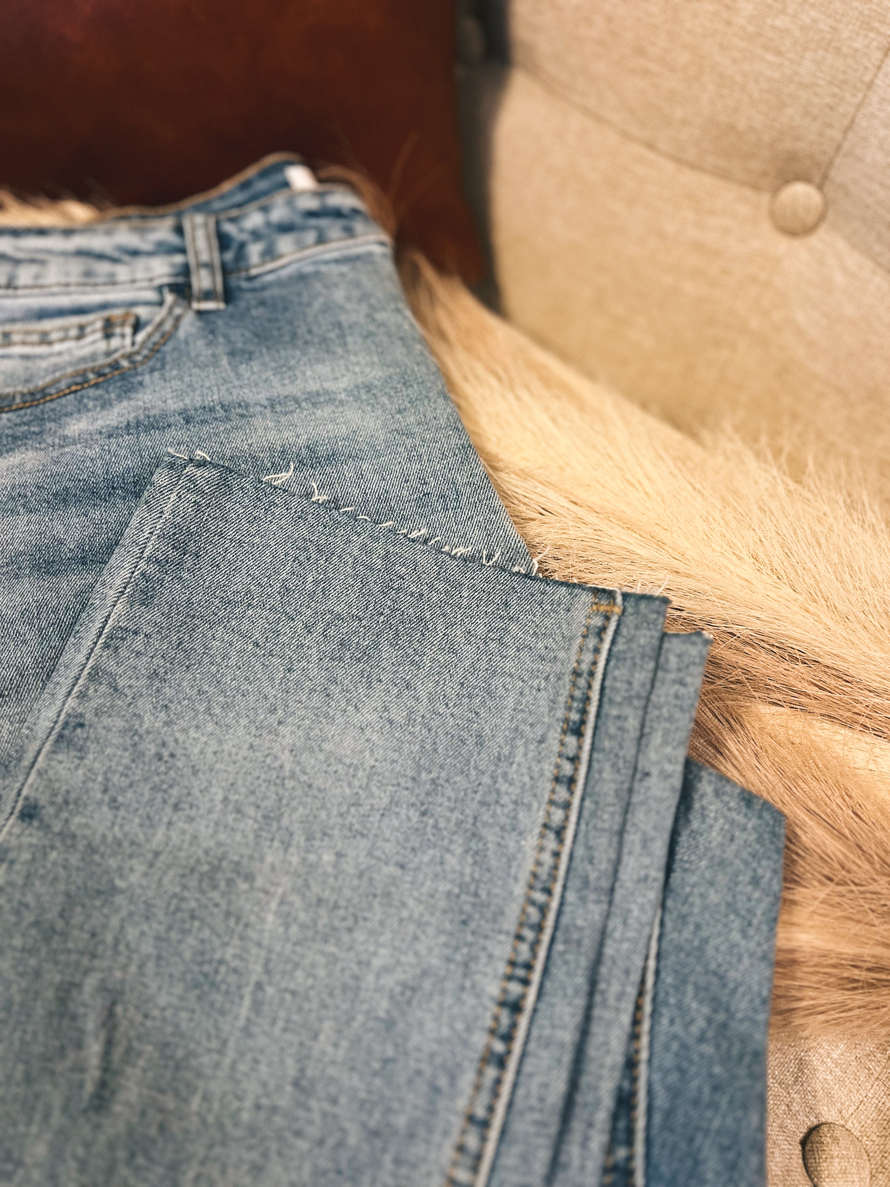 Cropped Boyfriend Jean