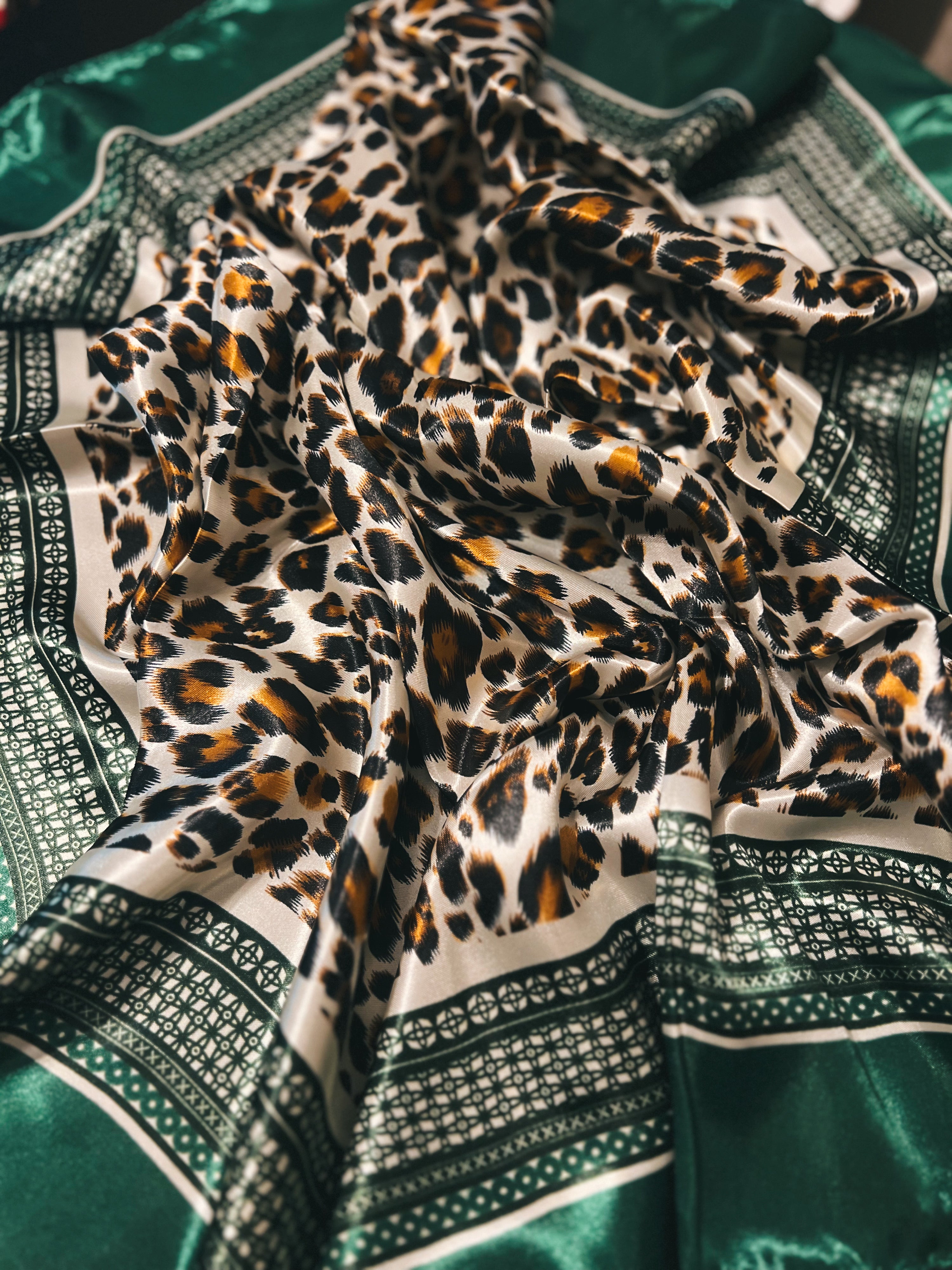 35" Wild Rag - Green & Leopard