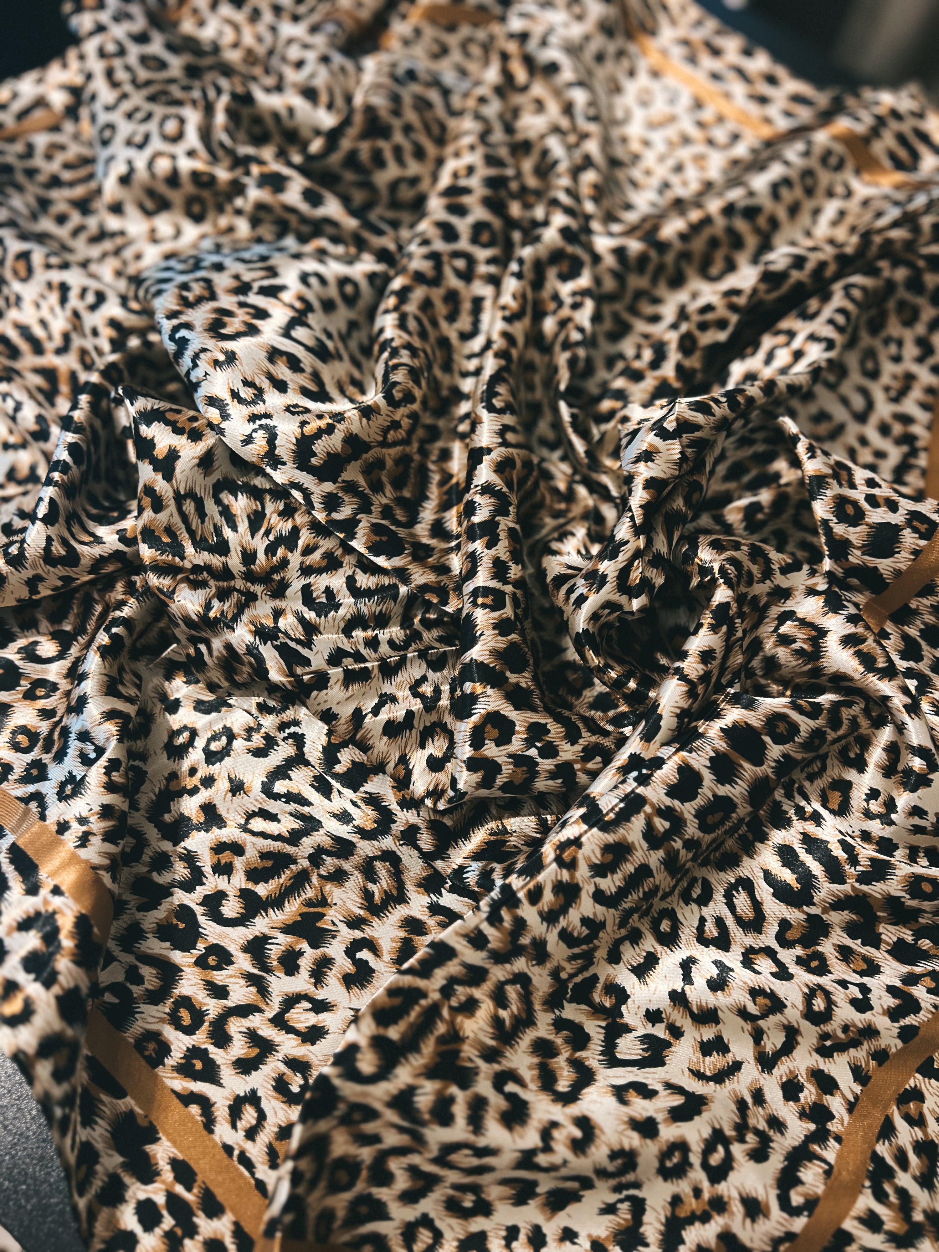 35" Wild Rag - Leopard & Gold